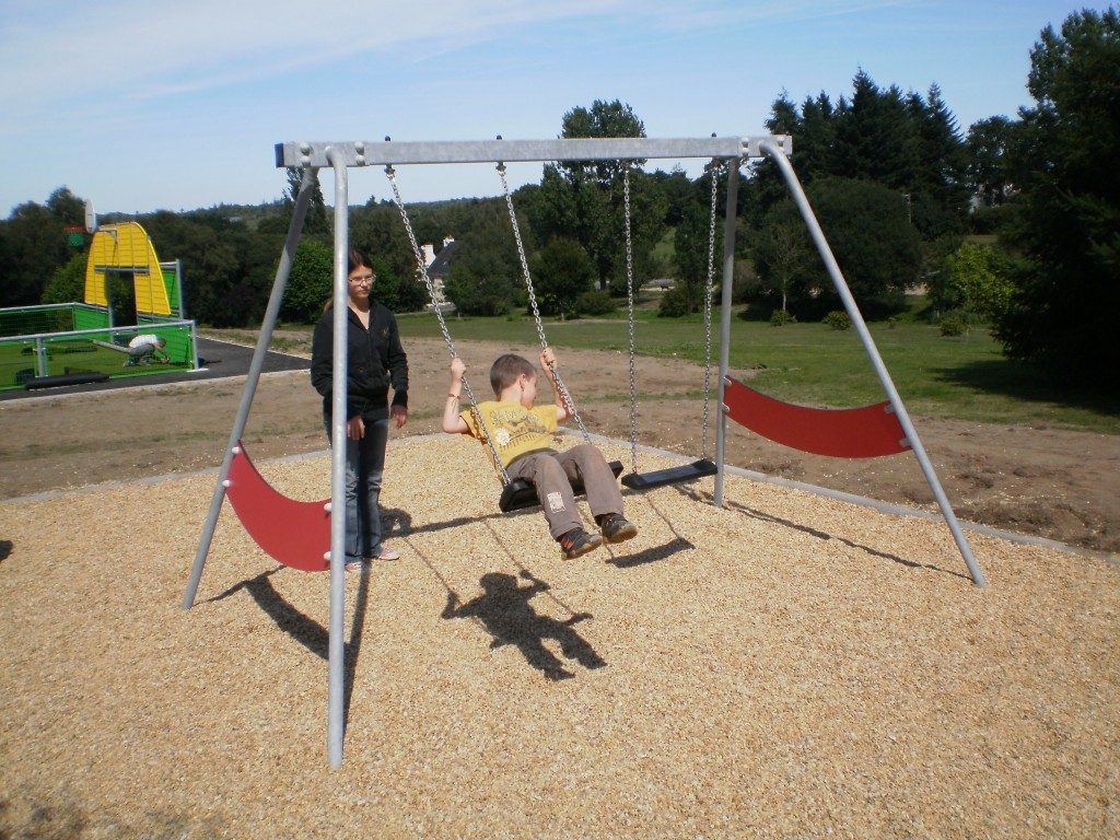 Balançoire AB2 acier HPL_synchro