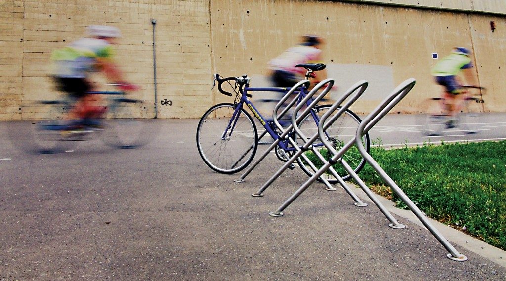 Montana_appui vélos_Santa&Cole