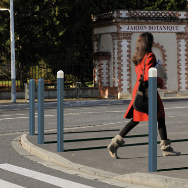 Potelet Conviviale 70 x 70 haute visibilité_PC