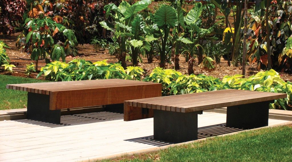 Moon banc_Santa&Cole