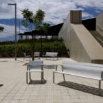 NeoRomantico_Liviano_aluminium_Santa&Cole