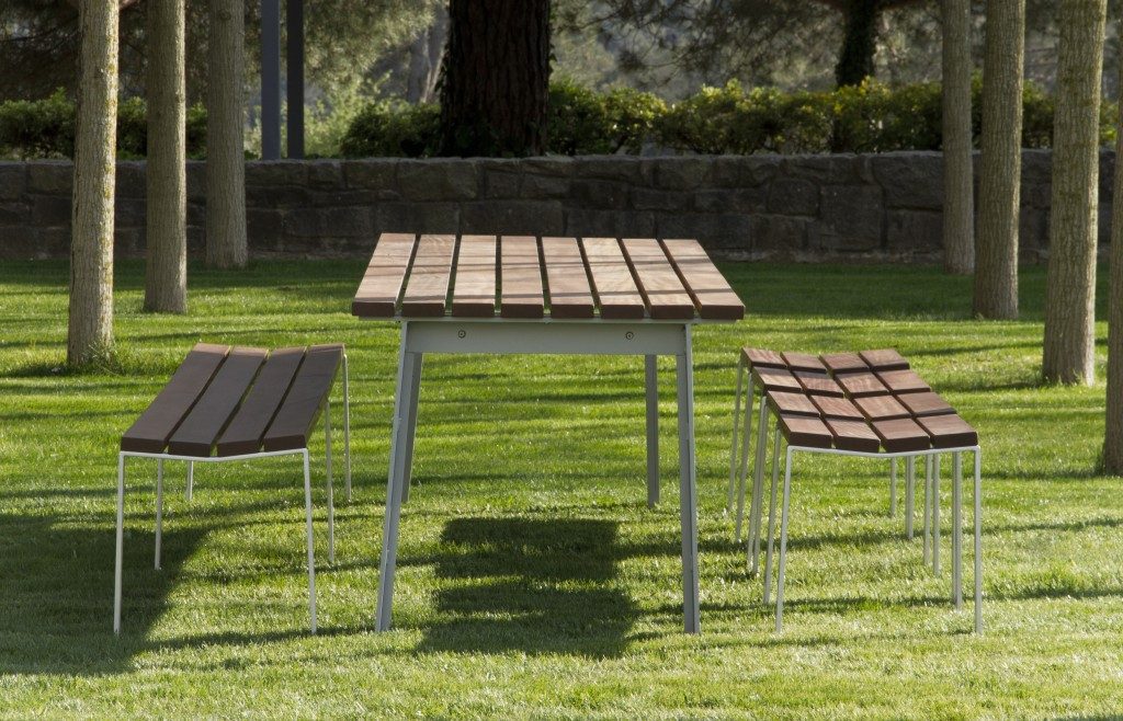 Harpo table-banquette_Santa&Cole