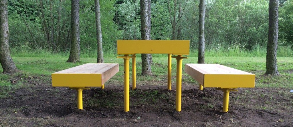 Harads table and benches_Nola