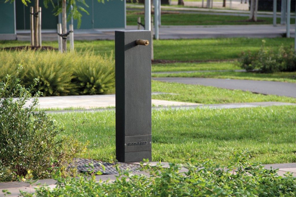 Atlantida-fontaine_Santa&Cole